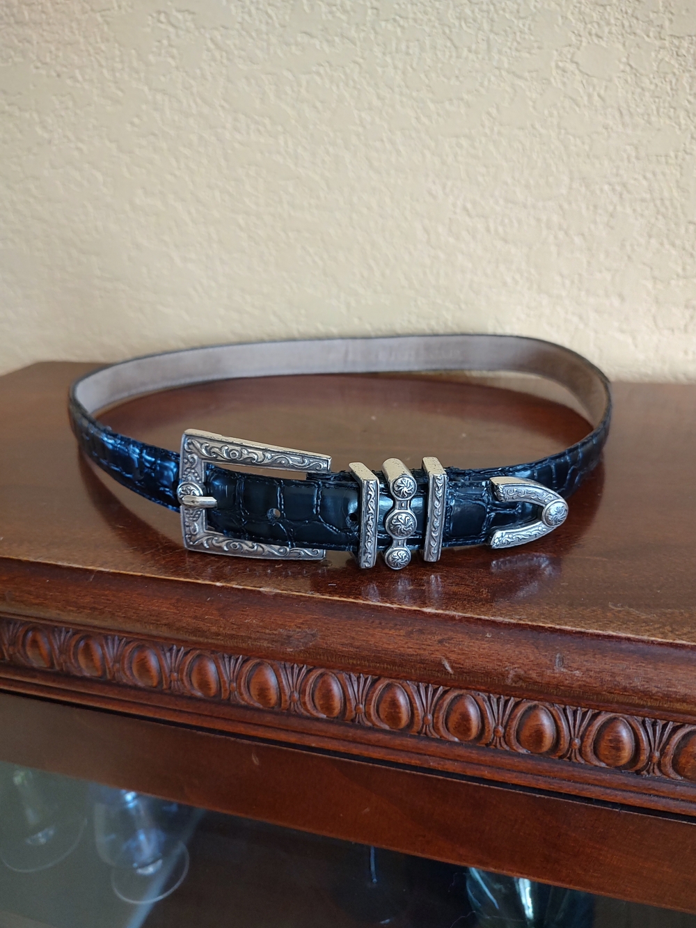 Women's Black Croc-Embossed Belt with Ornate Silver Buckle M
